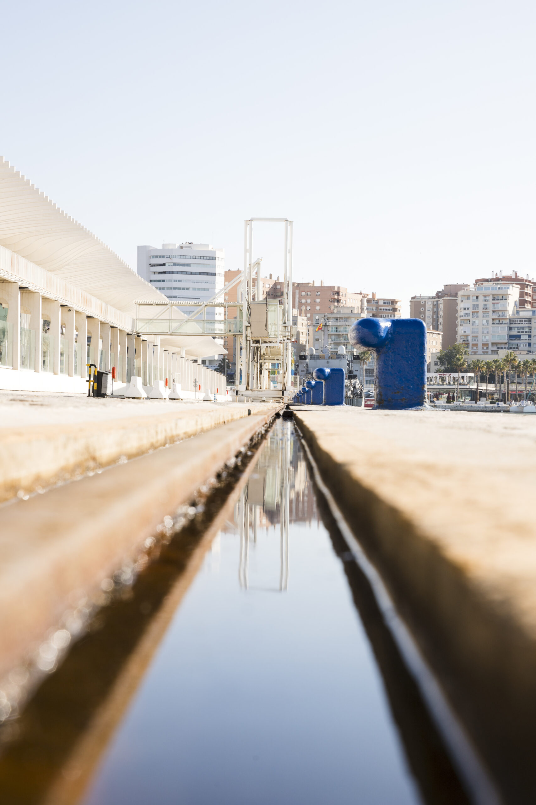 diminishing-perspective-water-canal-near-dock